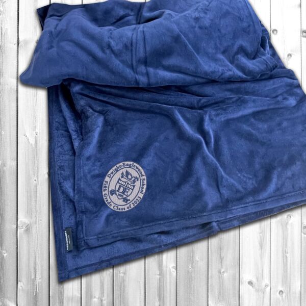 DE Oversized Ultra Plush Blanket Thumbnail